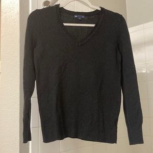 GAP black v-neck sweater
